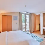 Ada Nisantasi Istanbul