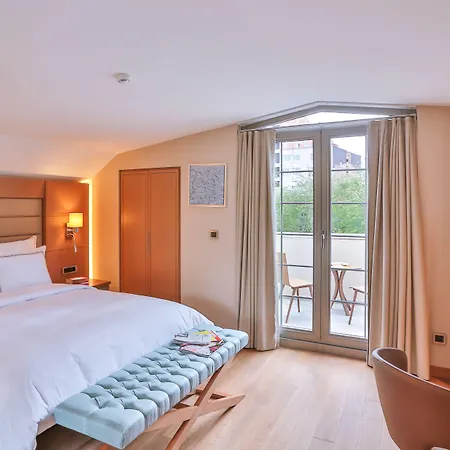 Ada Nisantasi Istanbul